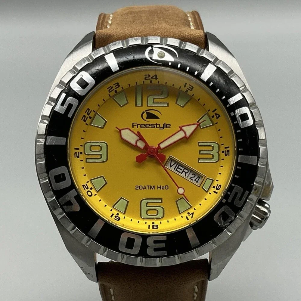 Freestyle Black Tip 2 Shark Mens Watch 43mm Yellow Dial 200m C275-05 New Battery